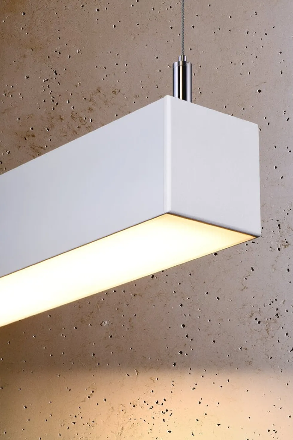 Hängeleuchte PINNE 90 Weiß - 25W - 4600Lm - 3000K Warmweiß