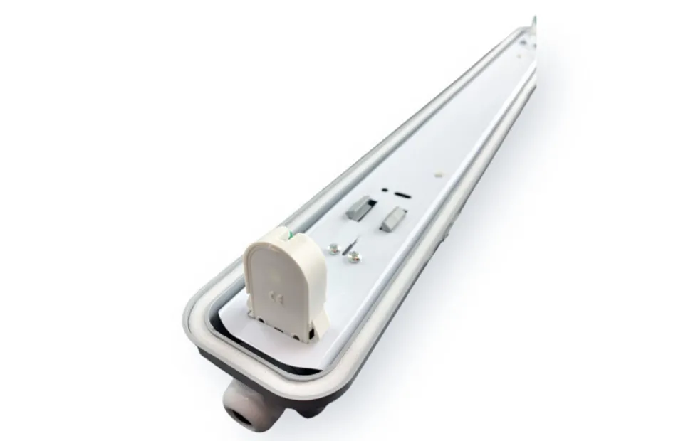 LED Leuchtstoffröhren Komplettset - 150cm Einzelfassung - IP65 Feuchtraum - Wannenleuchte - inkl. 25W LED Leuchtstoffröhre - 3000K Warmweiß