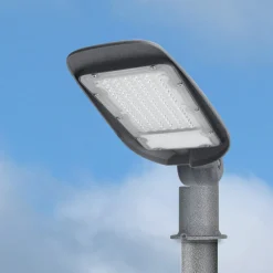 LED Straßenlaterne IP65 - 200W 17.400 Lumen - 6500K Tageslichtweiß - 3 Jahre Garantie